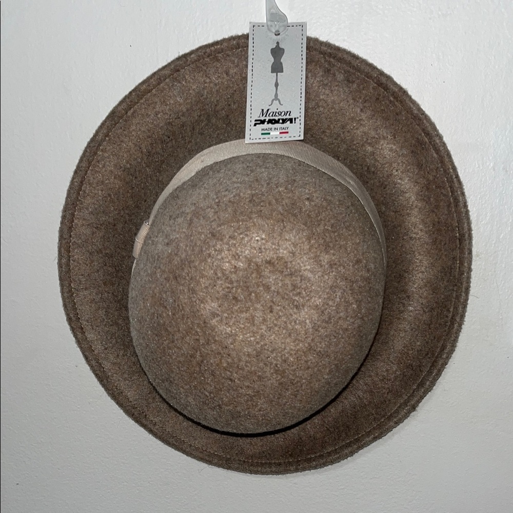NWT! Retro Madison Pholya Italian Wool Winter Hat
